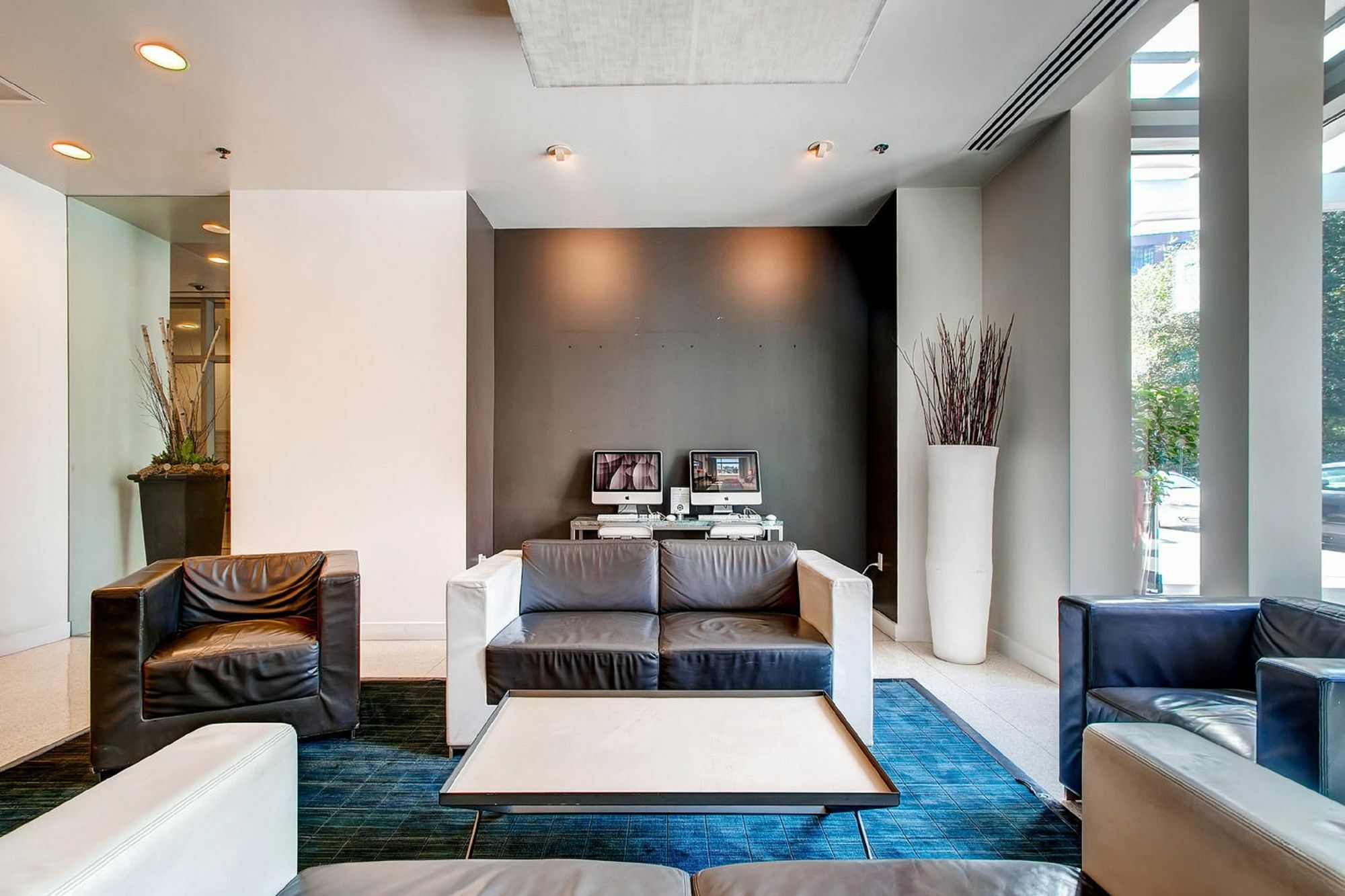Global Luxury Suites At Kendall West Cambridge Exterior photo
